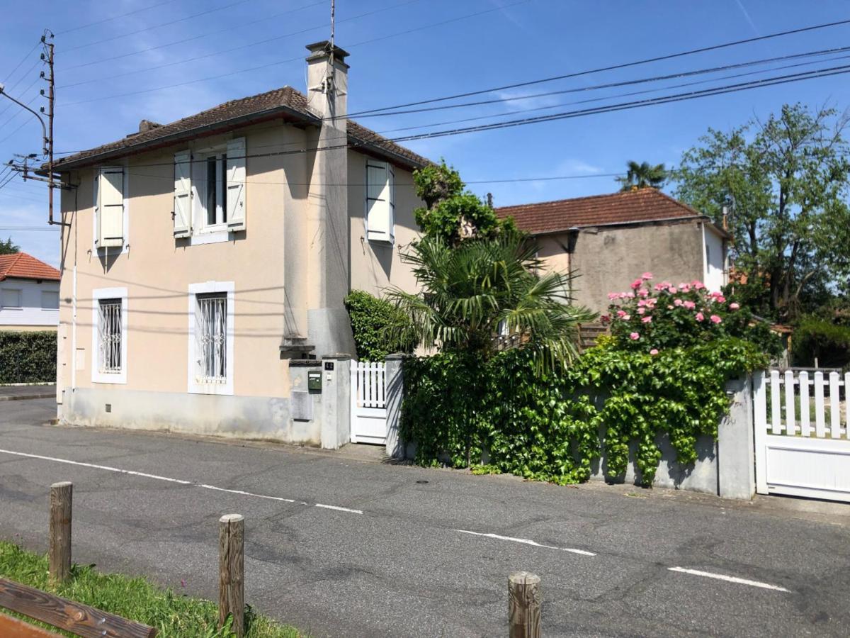 Petite Maison Avec Terrasse Jurançon Exterior foto